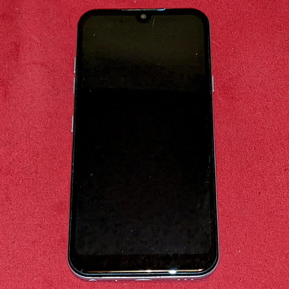 LG Aristo 5 32GB - Silver (For Parts)***